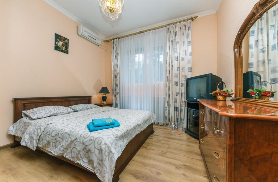 Two Bedroom Apartment On Liuteranska Street Kiev Dış mekan fotoğraf