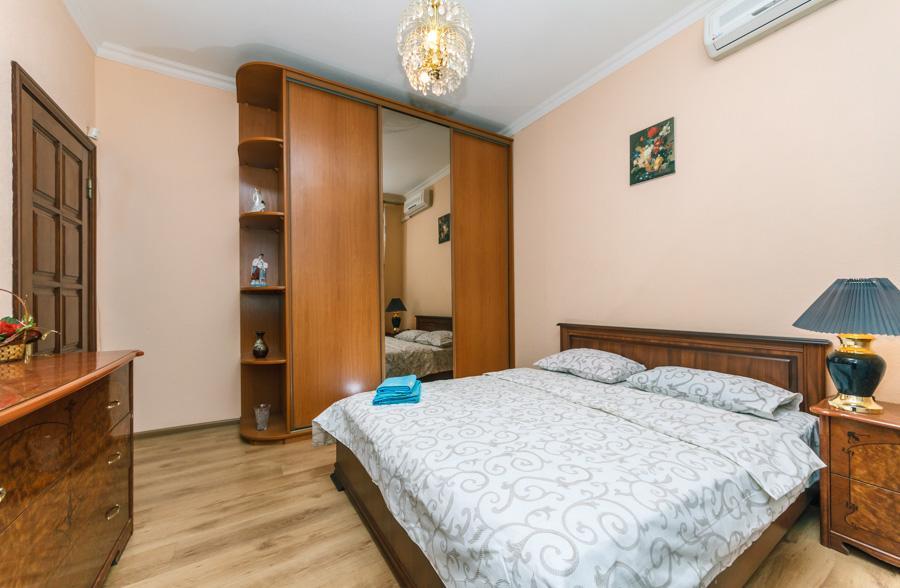 Two Bedroom Apartment On Liuteranska Street Kiev Dış mekan fotoğraf